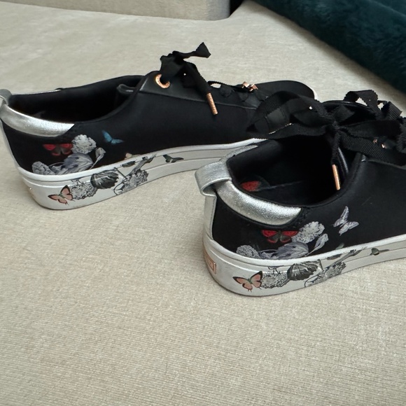Ted Baker London Shoes - Ted Baker Orosa Sneakers Sz US 8 / UK 5.5 / EU 38.5